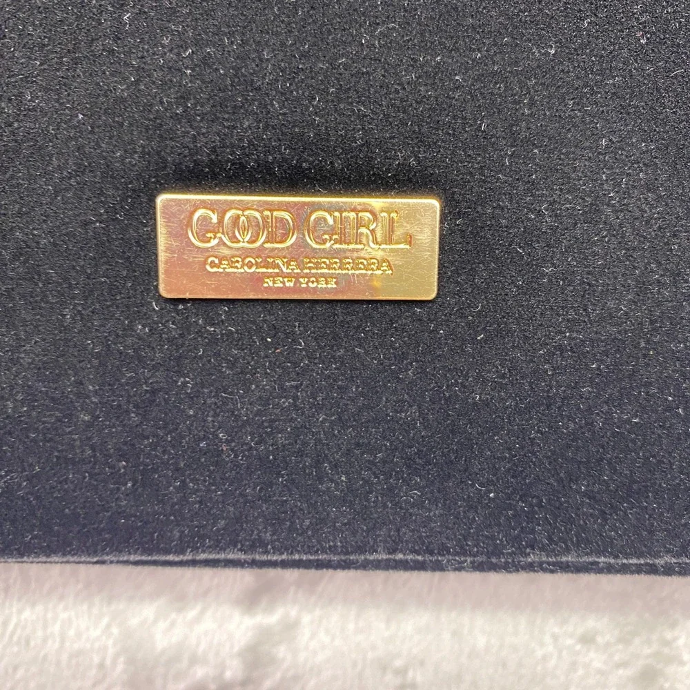 Carolina Herrera Good Girl Black Velvet‎ Clutch Gold Ring Handle Evening Bag